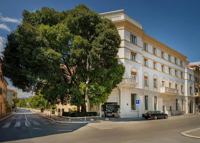 Palazzo President فندق