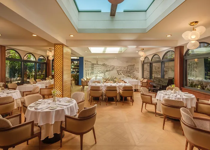 Palazzo President Отель Сплит